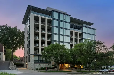 301 Kenwood Parkway Minneapolis MN 55403