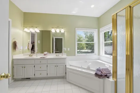 1084 Tamberwood Court Woodbury MN 55125