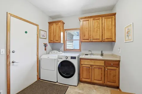 1084 Tamberwood Court Woodbury MN 55125