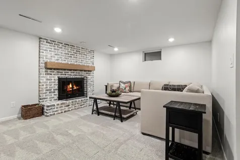 1437 E Gateway Circle S Fargo ND 58103