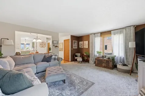 2011 Park Boulevard S Fargo ND 58103