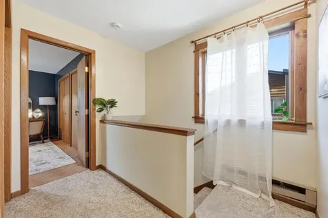 2011 Park Boulevard S Fargo ND 58103