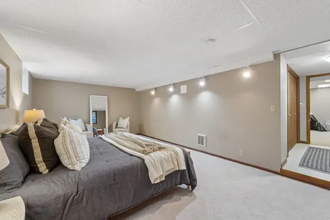 881 Pandora Drive NE Fridley MN 55432