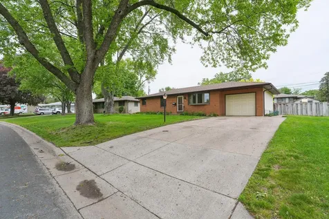 881 Pandora Drive NE Fridley MN 55432