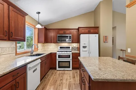 13628 Bryant Place S Burnsville MN 55337
