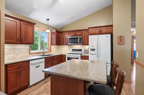 13628 Bryant Place S Burnsville MN 55337
