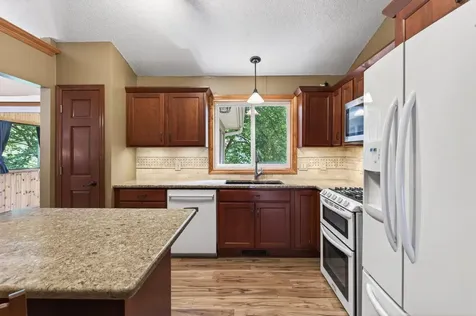 13628 Bryant Place S Burnsville MN 55337