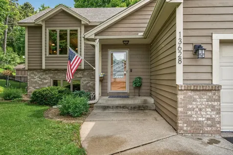 13628 Bryant Place S Burnsville MN 55337