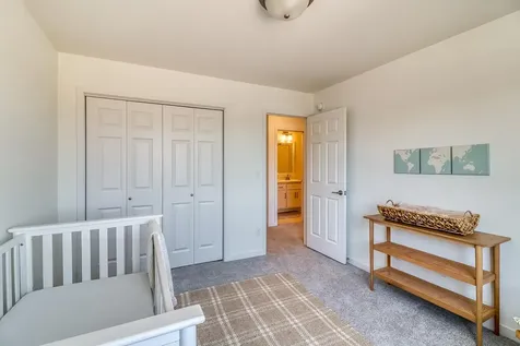 6827 30th Street S Fargo ND 58104