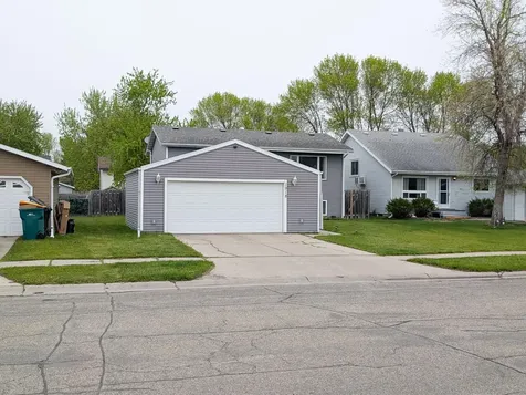 1918 5 Avenue E West Fargo ND 58078