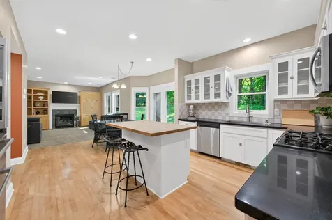 7200 Owen Street Loretto MN 55357