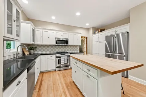 7200 Owen Street Loretto MN 55357