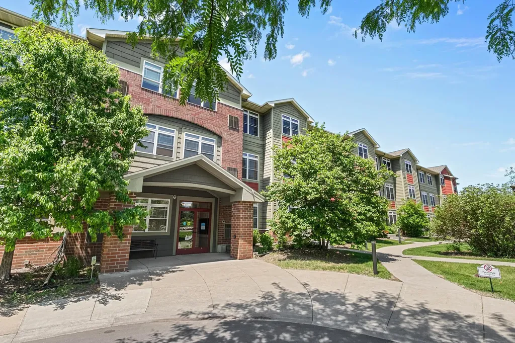 2530 E 34th Street Minneapolis MN 55406