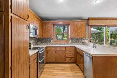 1866 Edgewater Avenue Arden Hills MN 55112