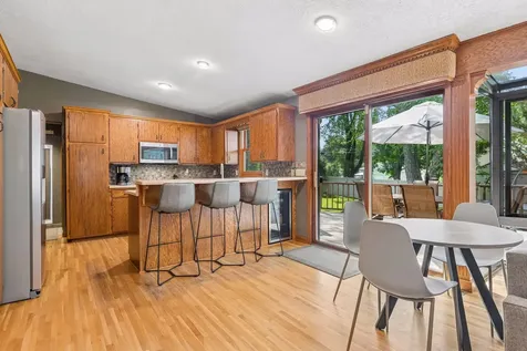 1866 Edgewater Avenue Arden Hills MN 55112