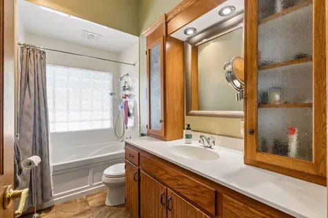 1866 Edgewater Avenue Arden Hills MN 55112