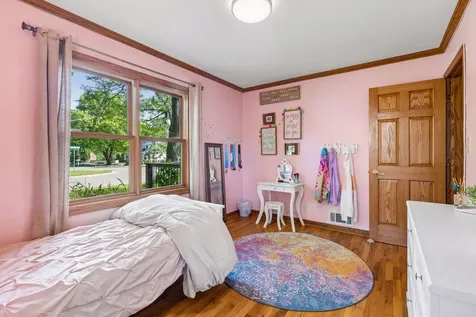 1866 Edgewater Avenue Arden Hills MN 55112