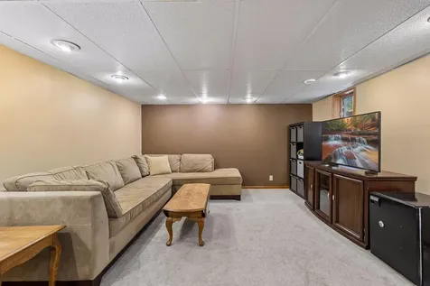 1866 Edgewater Avenue Arden Hills MN 55112