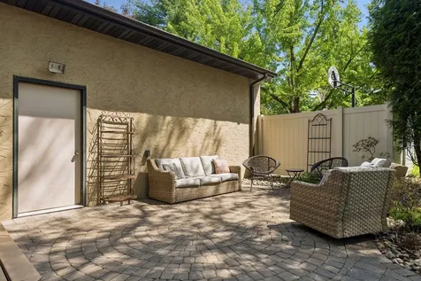 1866 Edgewater Avenue Arden Hills MN 55112