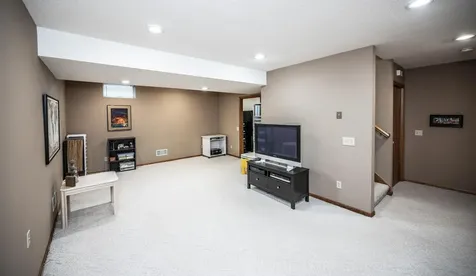 868 Basswood Lane Eagan MN 55123