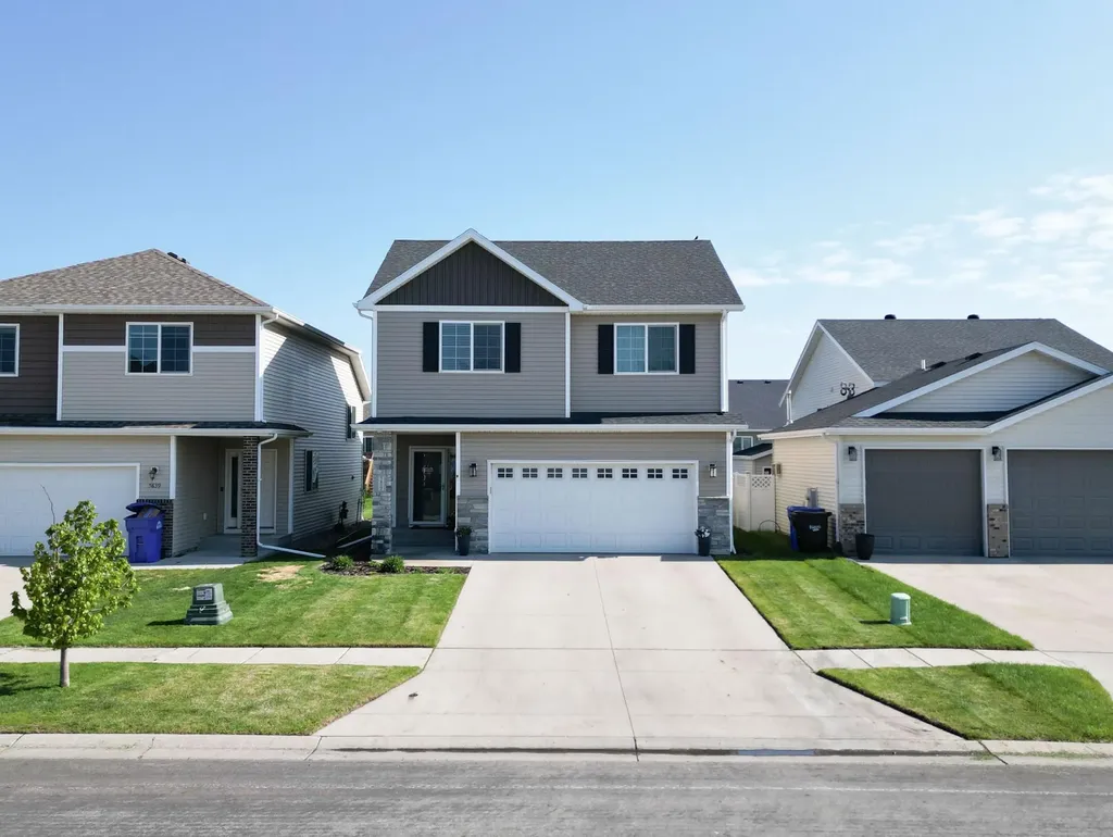 5817 57 Avenue S Fargo ND 58104