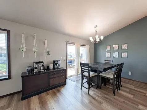 5817 57 Avenue S Fargo ND 58104