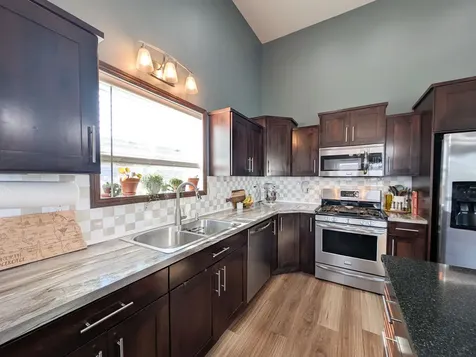 5817 57 Avenue S Fargo ND 58104