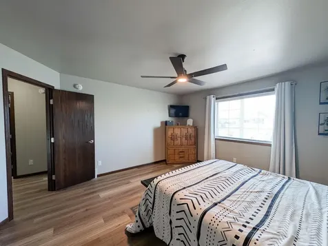 5817 57 Avenue S Fargo ND 58104
