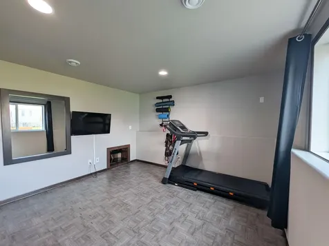5817 57 Avenue S Fargo ND 58104