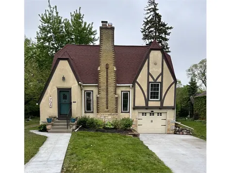 798 Pascal Street N Saint Paul MN 55104