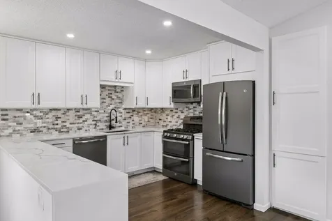 16008 Sheldon Avenue Eden Prairie MN 55344