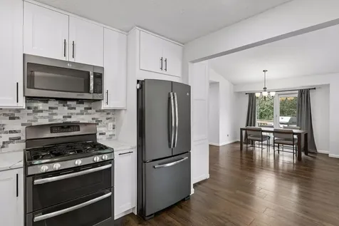 16008 Sheldon Avenue Eden Prairie MN 55344