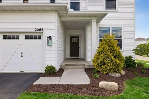 2265 Creekview Drive Victoria MN 55386