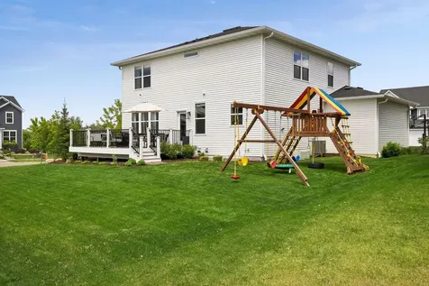 2265 Creekview Drive Victoria MN 55386