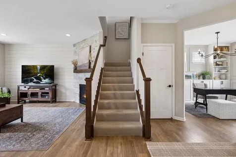 2265 Creekview Drive Victoria MN 55386