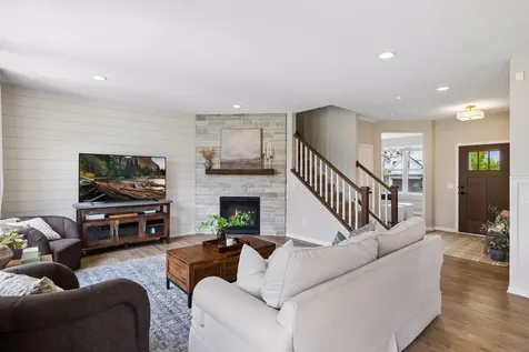 2265 Creekview Drive Victoria MN 55386
