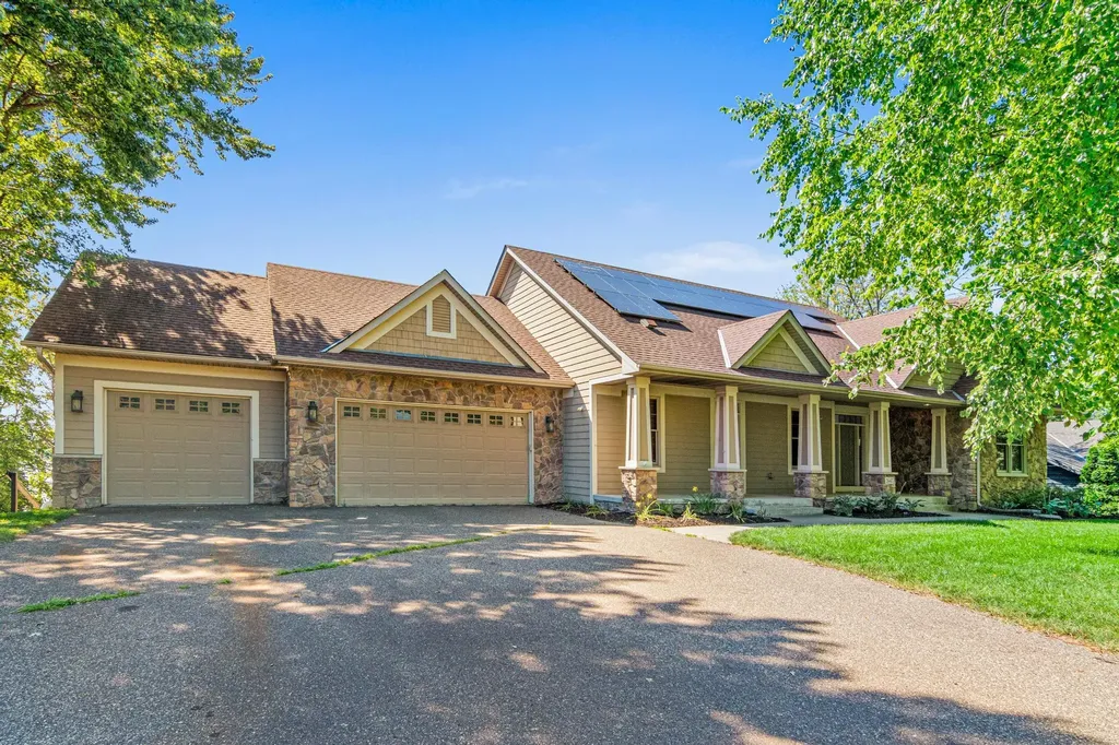 3447 Siems Court Arden Hills MN 55112