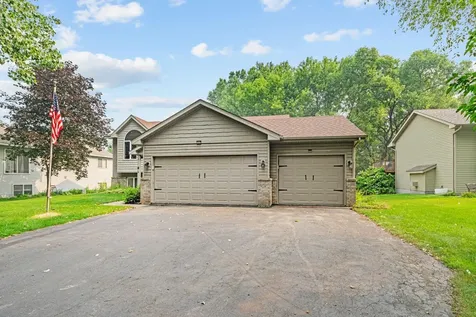 397 Viking Drive E Little Canada MN 55117