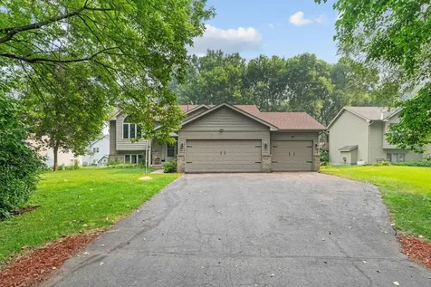 397 Viking Drive E Little Canada MN 55117