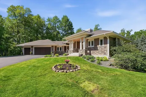 1415 Thelen Farm Trail Houlton WI 54082