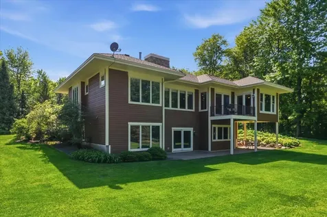 1415 Thelen Farm Trail Houlton WI 54082