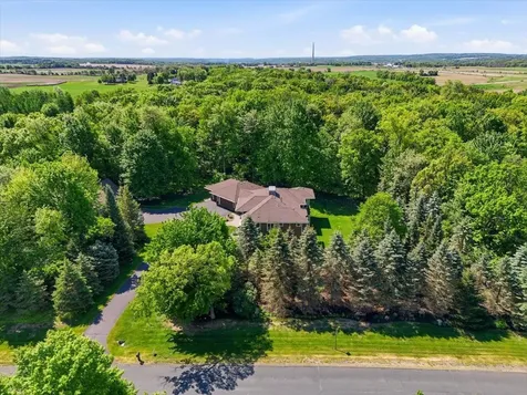 1415 Thelen Farm Trail Houlton WI 54082