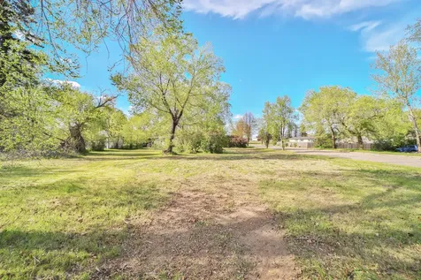 221 Dakota Avenue SE Staples MN 56479