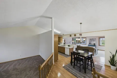 9176 Sierra Road Woodbury MN 55125