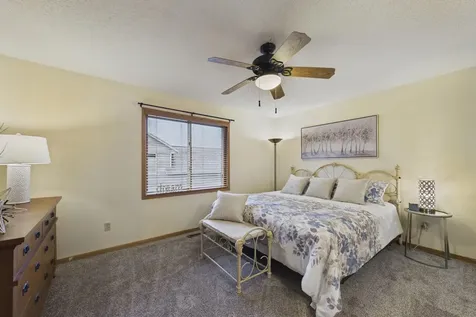 9176 Sierra Road Woodbury MN 55125