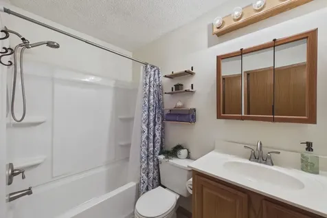 9176 Sierra Road Woodbury MN 55125