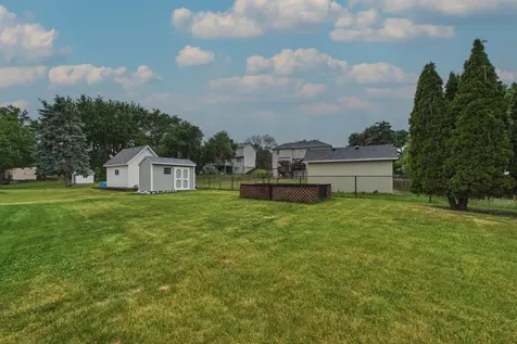 9176 Sierra Road Woodbury MN 55125