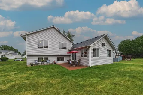 9176 Sierra Road Woodbury MN 55125