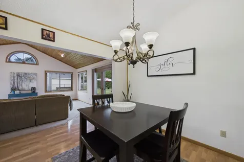9176 Sierra Road Woodbury MN 55125