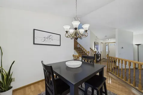9176 Sierra Road Woodbury MN 55125